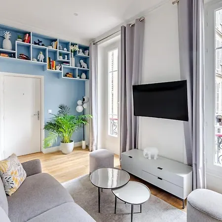 Newly Renovated Near La Madeleine Appartamento Parigi