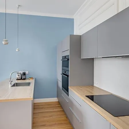 Newly Renovated Near La Madeleine Appartement Paris