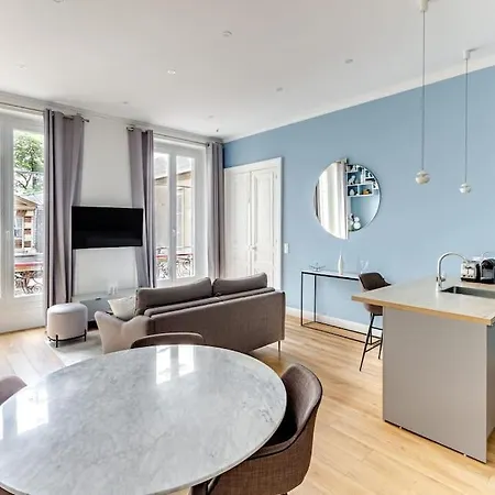 Appartamento Newly Renovated Near La Madeleine Parigi